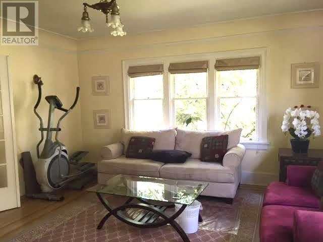 Property at 1836 DUCHESS AVENUE image 3