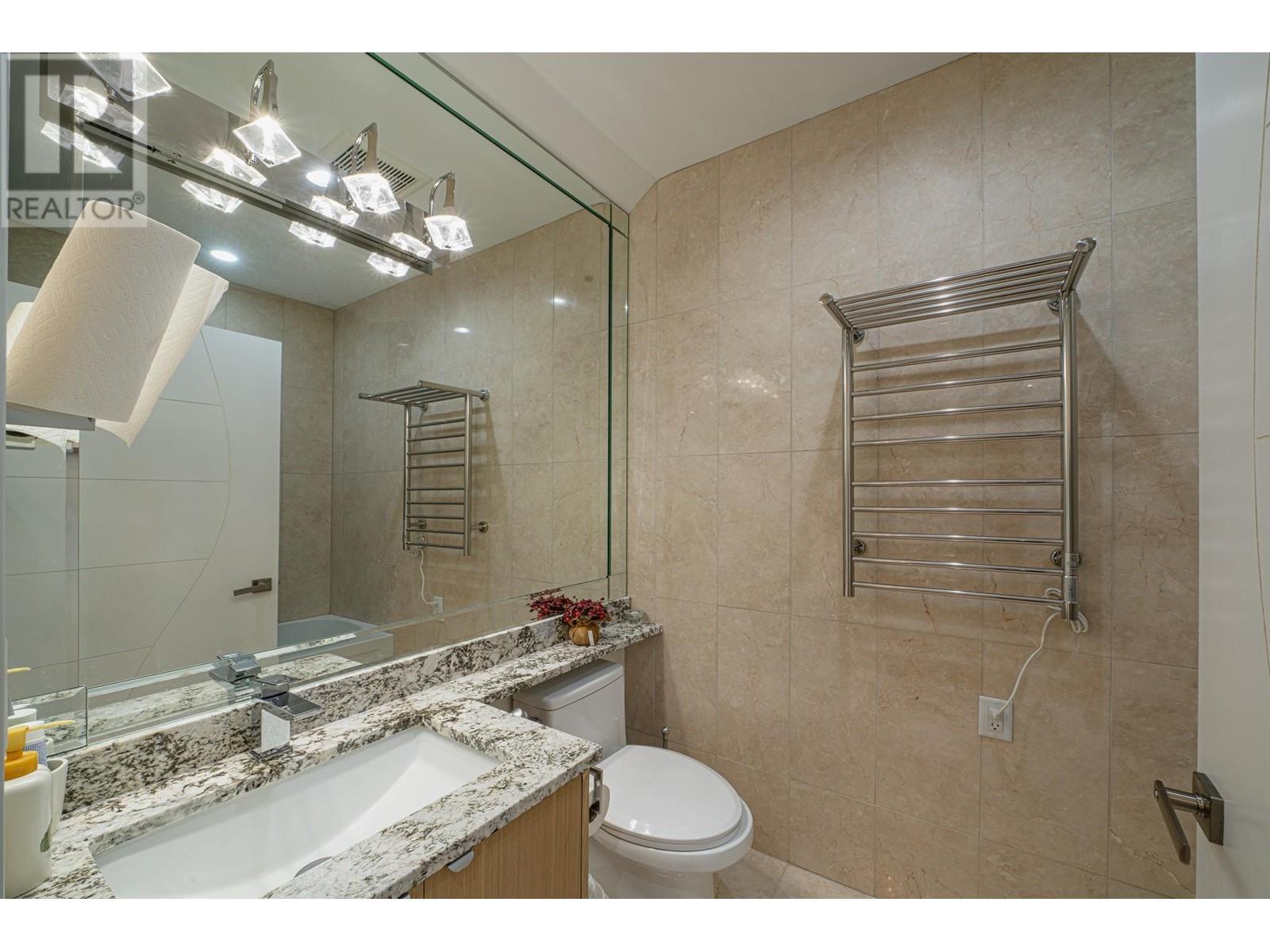 Listing Picture 21 of 37 : 3538 W 30TH AVENUE, Vancouver / 溫哥華 - 魯藝地產 Yvonne Lu Group - MLS Medallion Club Member