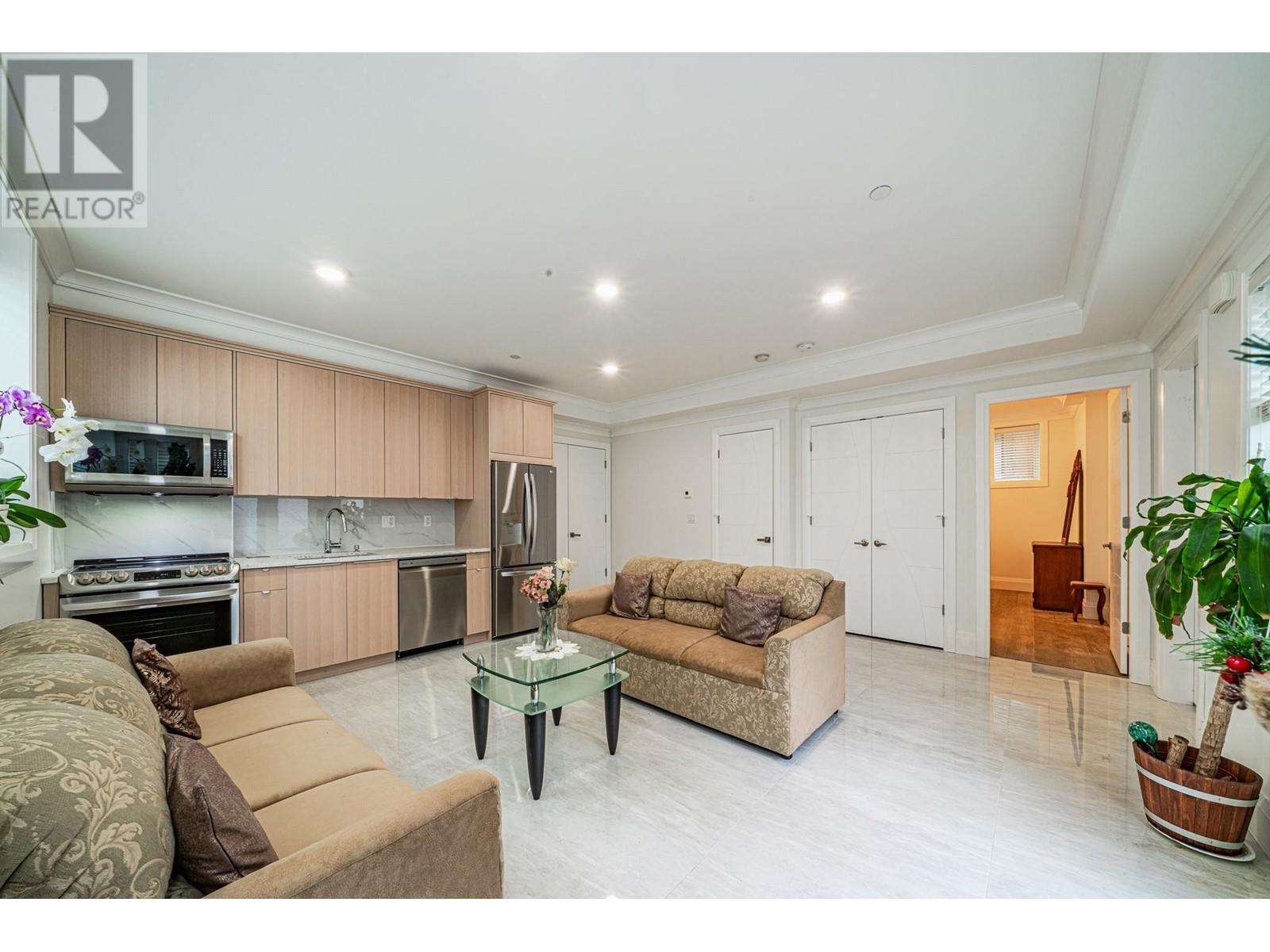 Listing Picture 27 of 37 : 3538 W 30TH AVENUE, Vancouver / 溫哥華 - 魯藝地產 Yvonne Lu Group - MLS Medallion Club Member