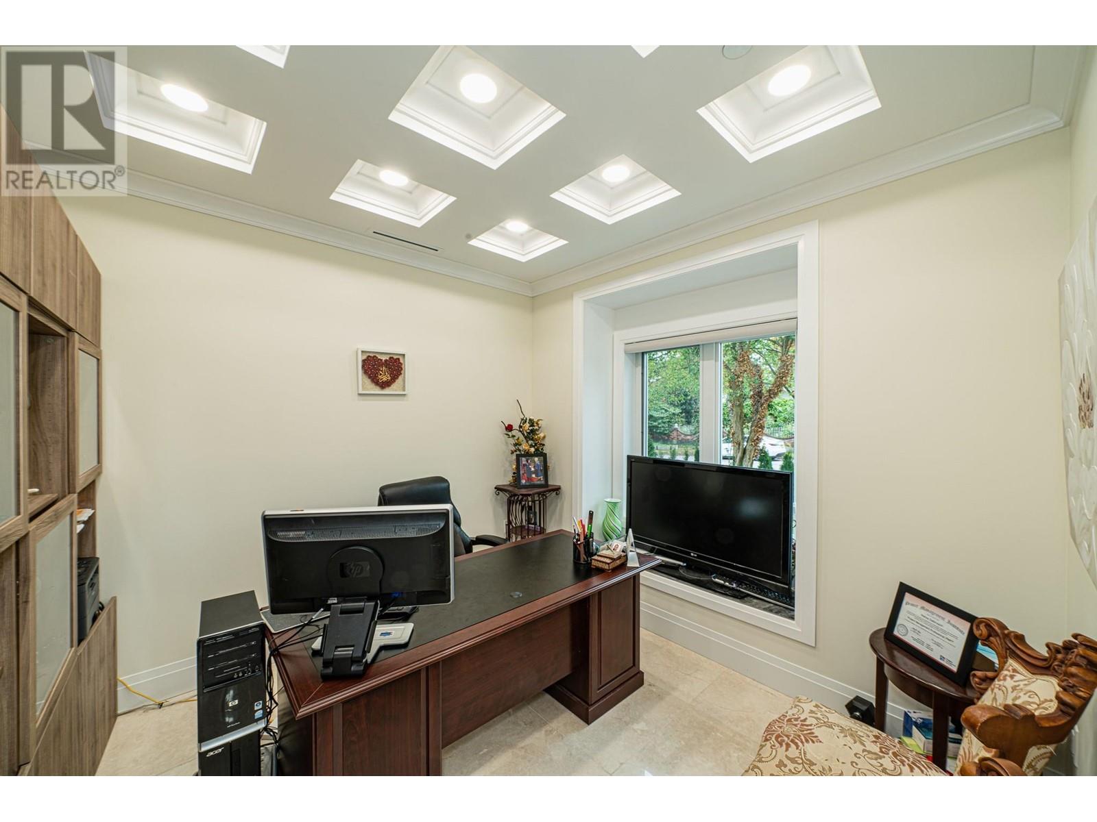 Listing Picture 32 of 37 : 3538 W 30TH AVENUE, Vancouver / 溫哥華 - 魯藝地產 Yvonne Lu Group - MLS Medallion Club Member