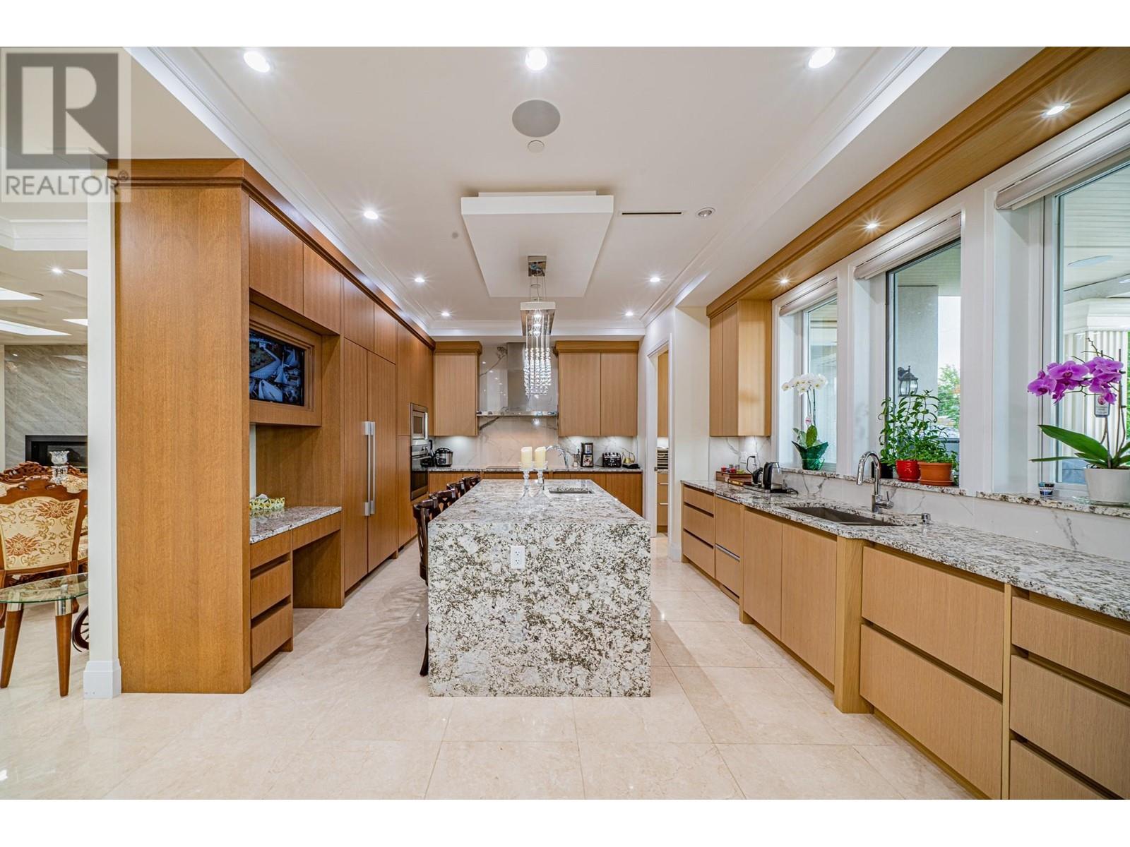 Listing Picture 10 of 37 : 3538 W 30TH AVENUE, Vancouver / 溫哥華 - 魯藝地產 Yvonne Lu Group - MLS Medallion Club Member