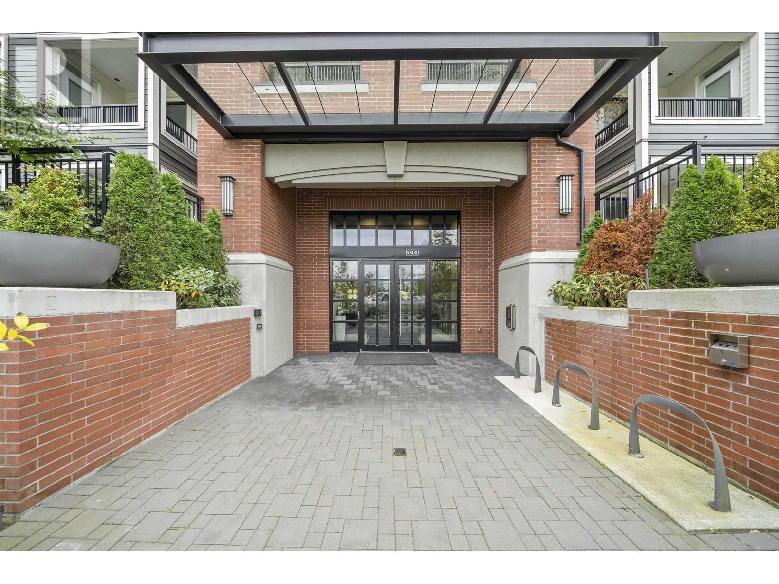 Listing Picture 18 of 28 : 326 9500 TOMICKI AVENUE, Richmond / 烈治文 - 魯藝地產 Yvonne Lu Group - MLS Medallion Club Member