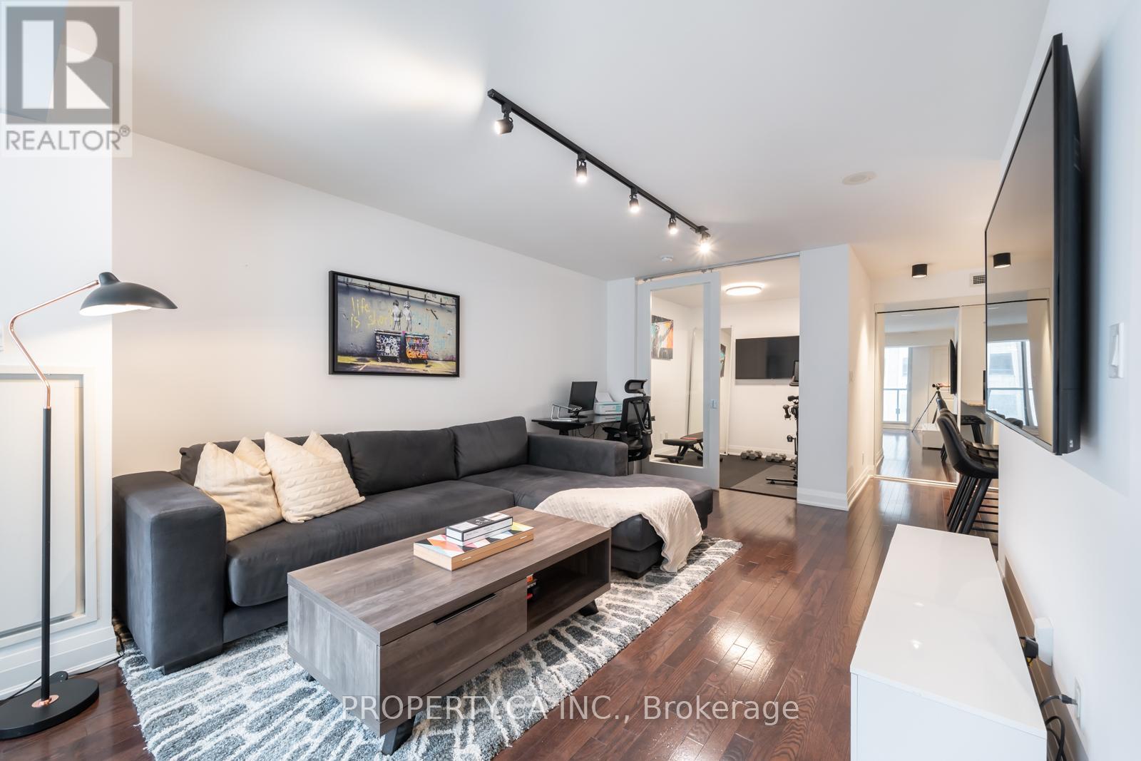 313 - 1 BEDFORD ROAD, Toronto, Ontario