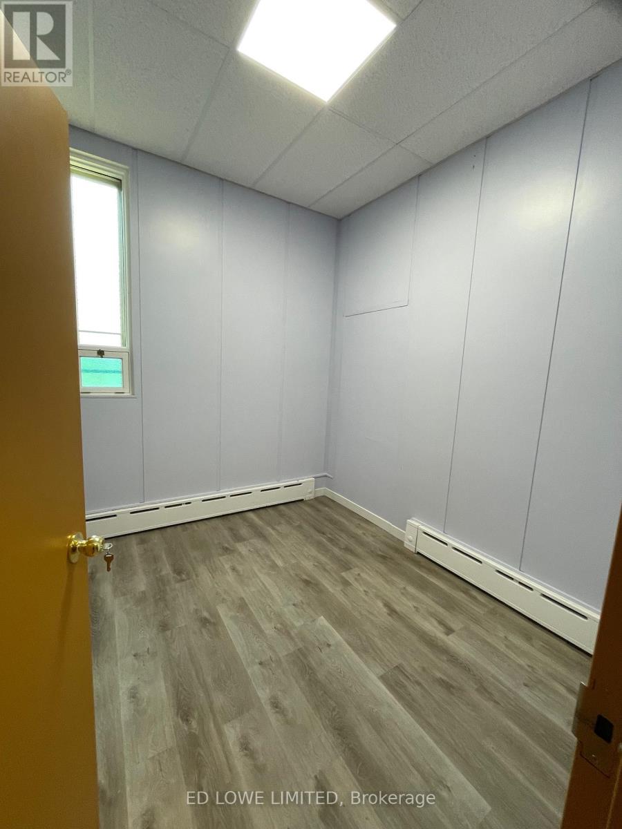 39 Poyntz Street, Penetanguishene, Ontario  L9M 1N5 - Photo 10 - S9506256
