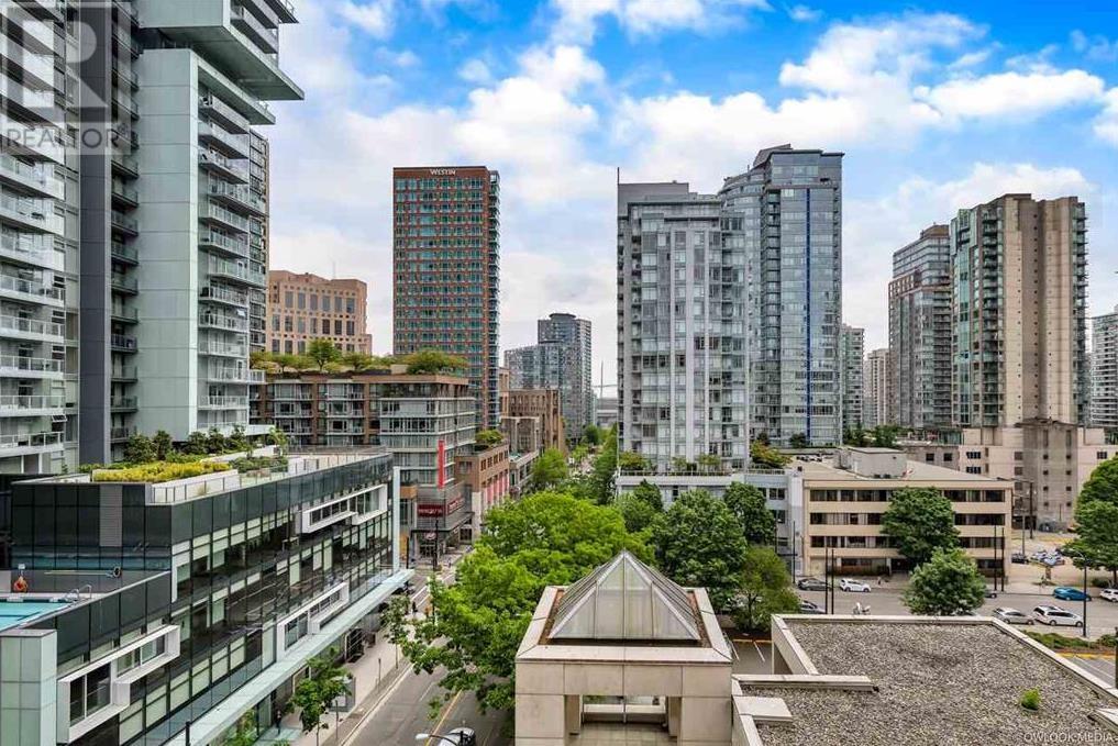 Listing Picture 13 of 15 : 906 822 SEYMOUR STREET, Vancouver / 溫哥華 - 魯藝地產 Yvonne Lu Group - MLS Medallion Club Member