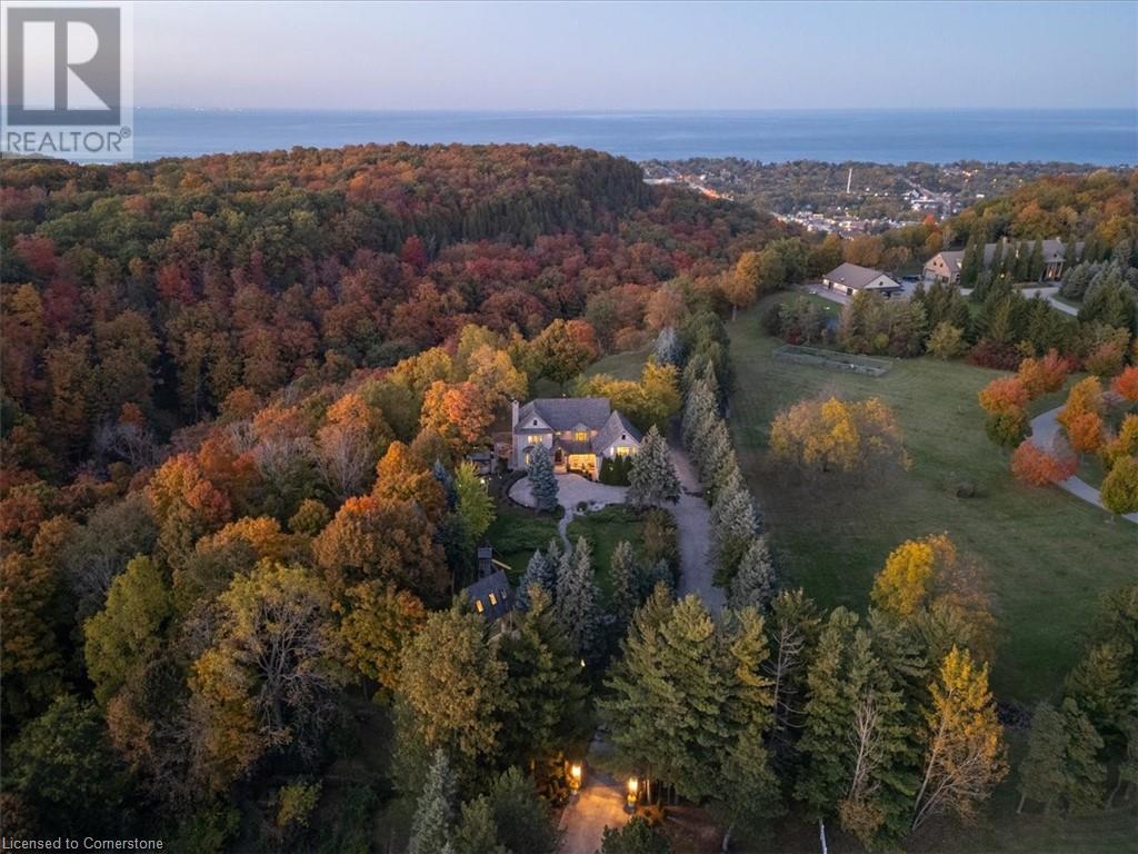 90 RIDGE Road W, Grimsby, Ontario