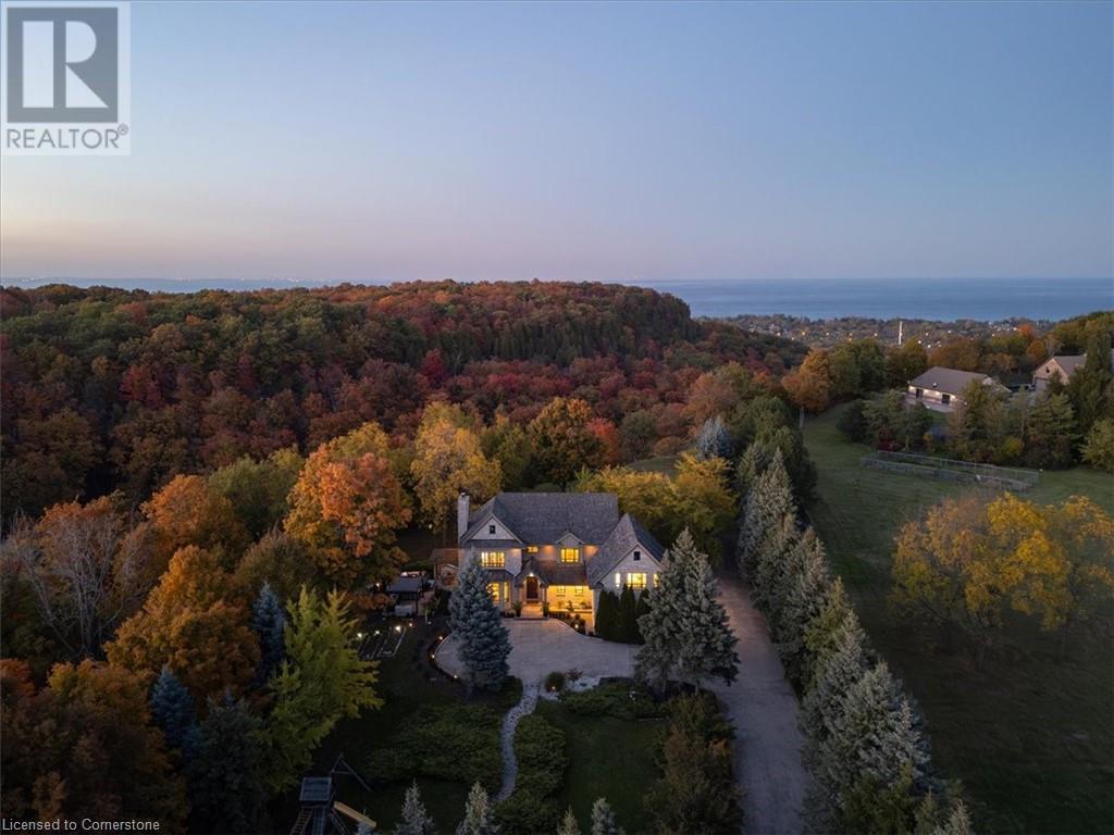 90 Ridge Road WGrimsby, Ontario  L3M 4E7 - Photo 2 - 40667476