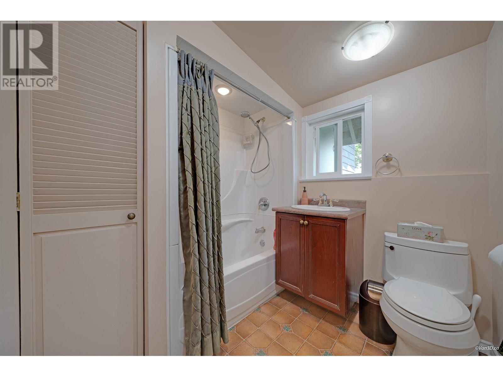 2537 Trinity Street, Vancouver, British Columbia  V5K 1E3 - Photo 17 - R2937970