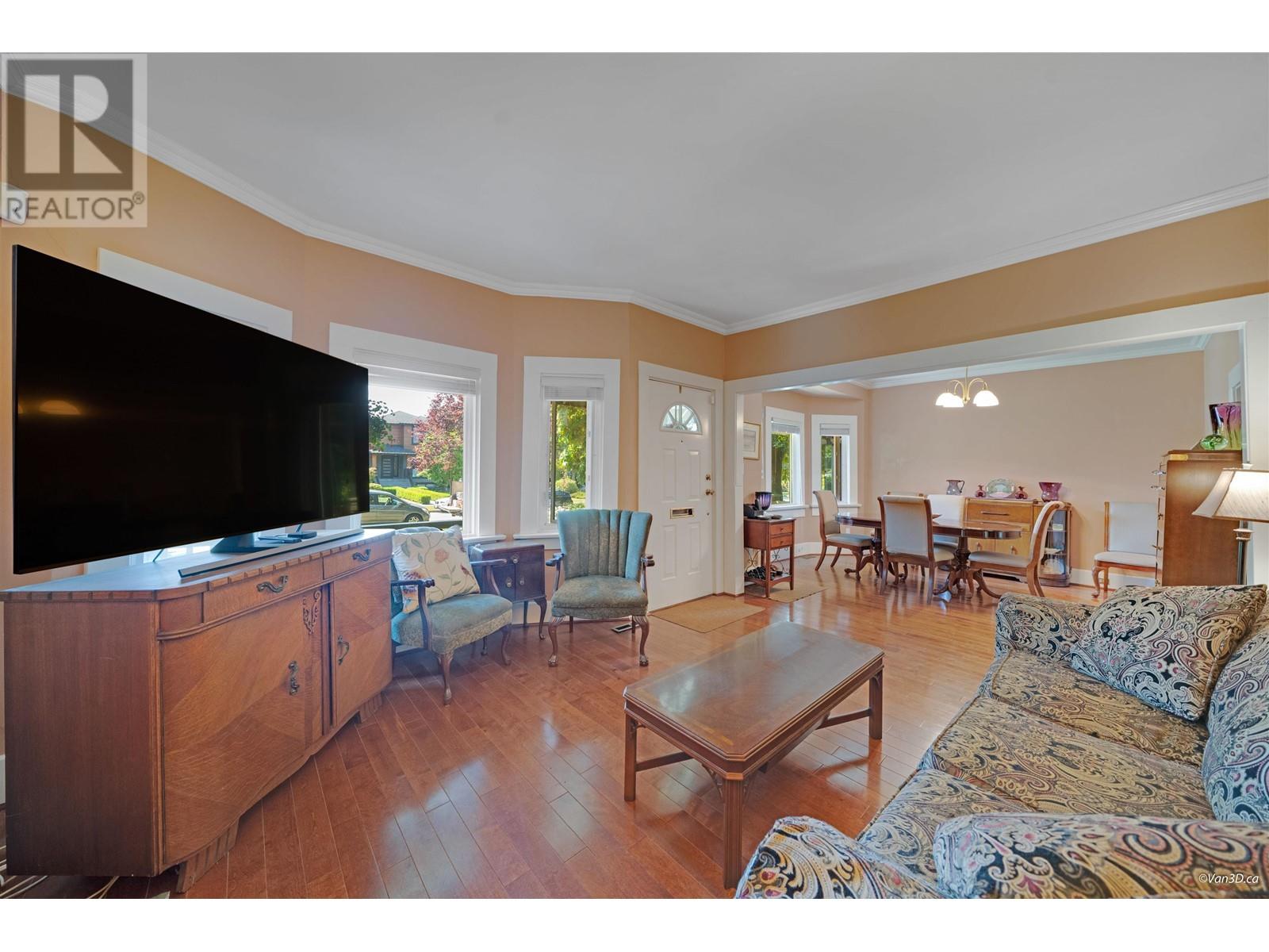 2537 Trinity Street, Vancouver, British Columbia  V5K 1E3 - Photo 6 - R2937970