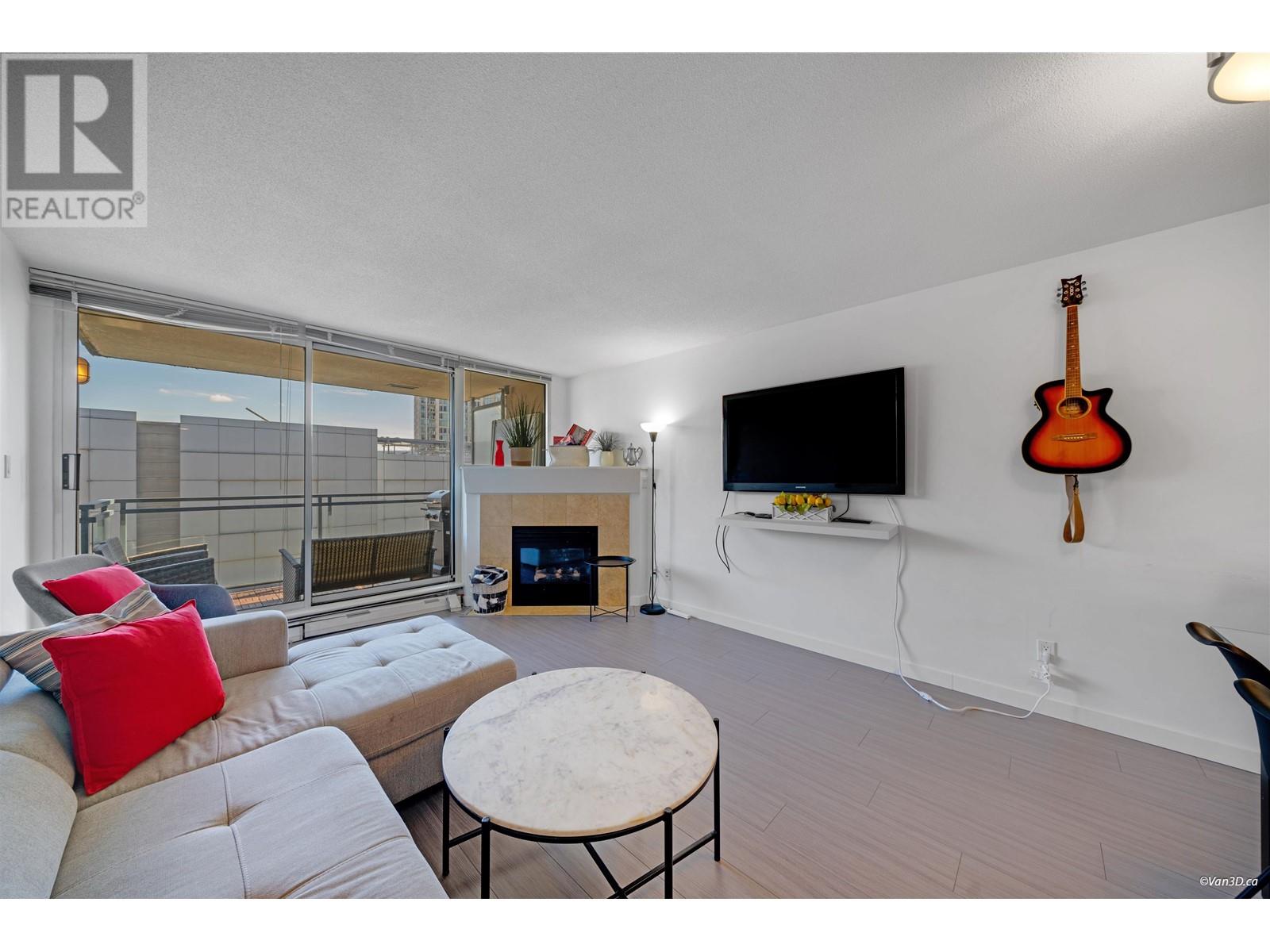 Listing Picture 4 of 20 : 615 555 ABBOTT STREET, Vancouver / 溫哥華 - 魯藝地產 Yvonne Lu Group - MLS Medallion Club Member