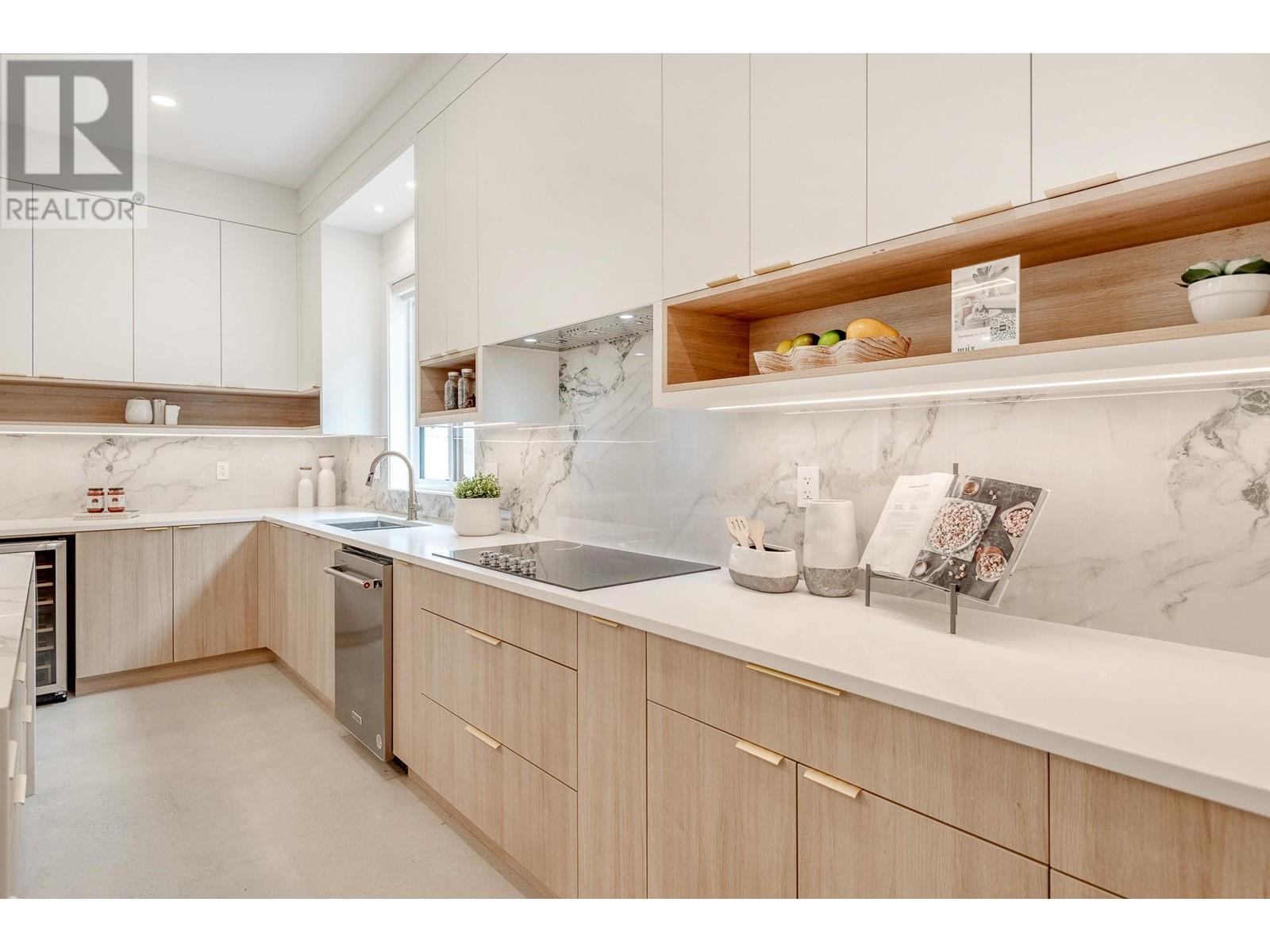 3347 Lakedale Avenue, Burnaby, British Columbia  V5A 3C9 - Photo 7 - R2938058