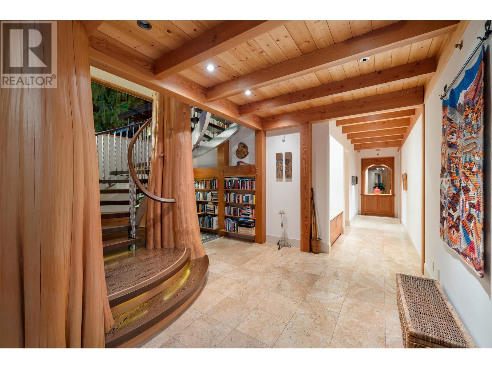 5871-5879 Sunshine Coast Highway, Sechelt, British Columbia  V0N 3A0 - Photo 12 - R2938071