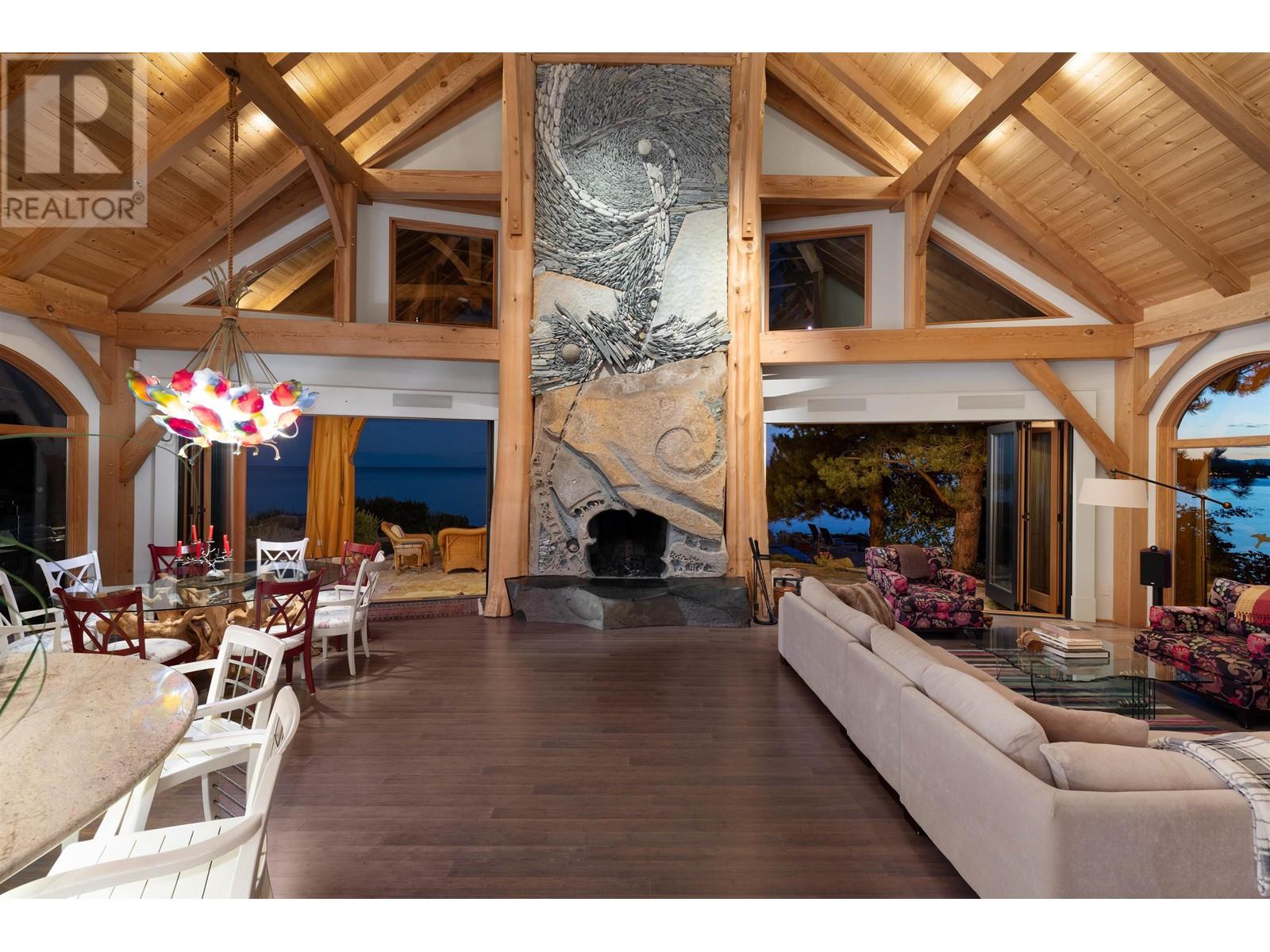 5871-5879 Sunshine Coast Highway, Sechelt, British Columbia  V0N 3A0 - Photo 14 - R2938071