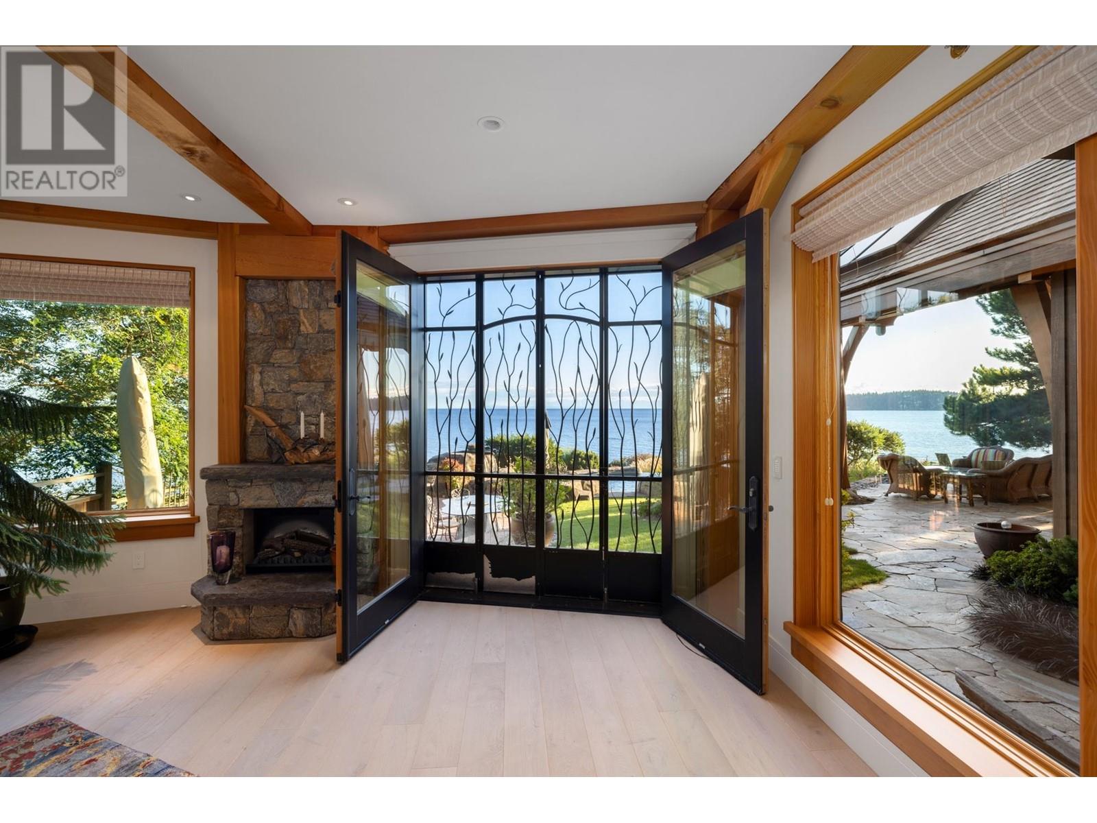 5871-5879 Sunshine Coast Highway, Sechelt, British Columbia  V0N 3A0 - Photo 22 - R2938071