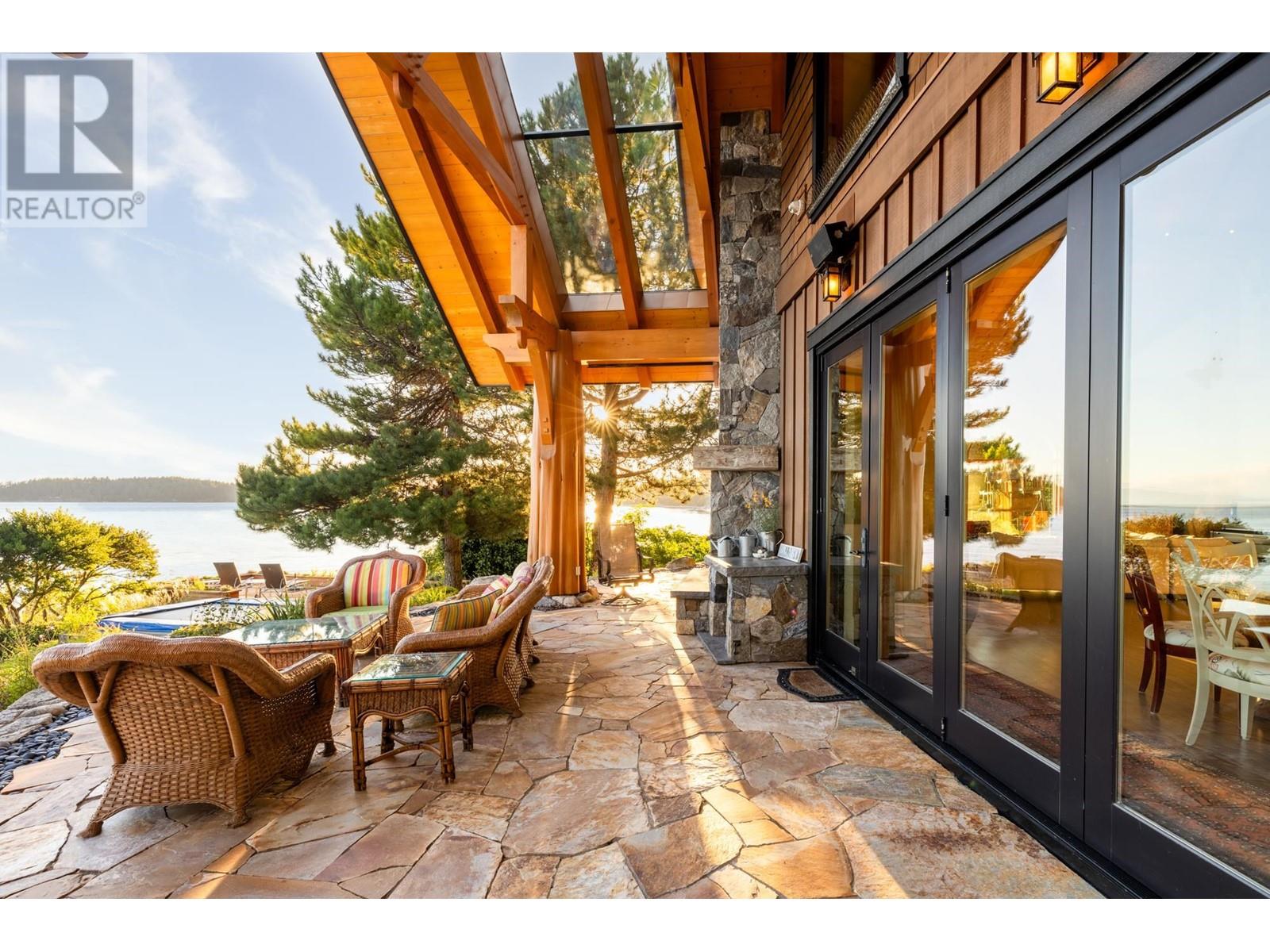 5871-5879 Sunshine Coast Highway, Sechelt, British Columbia  V0N 3A0 - Photo 25 - R2938071