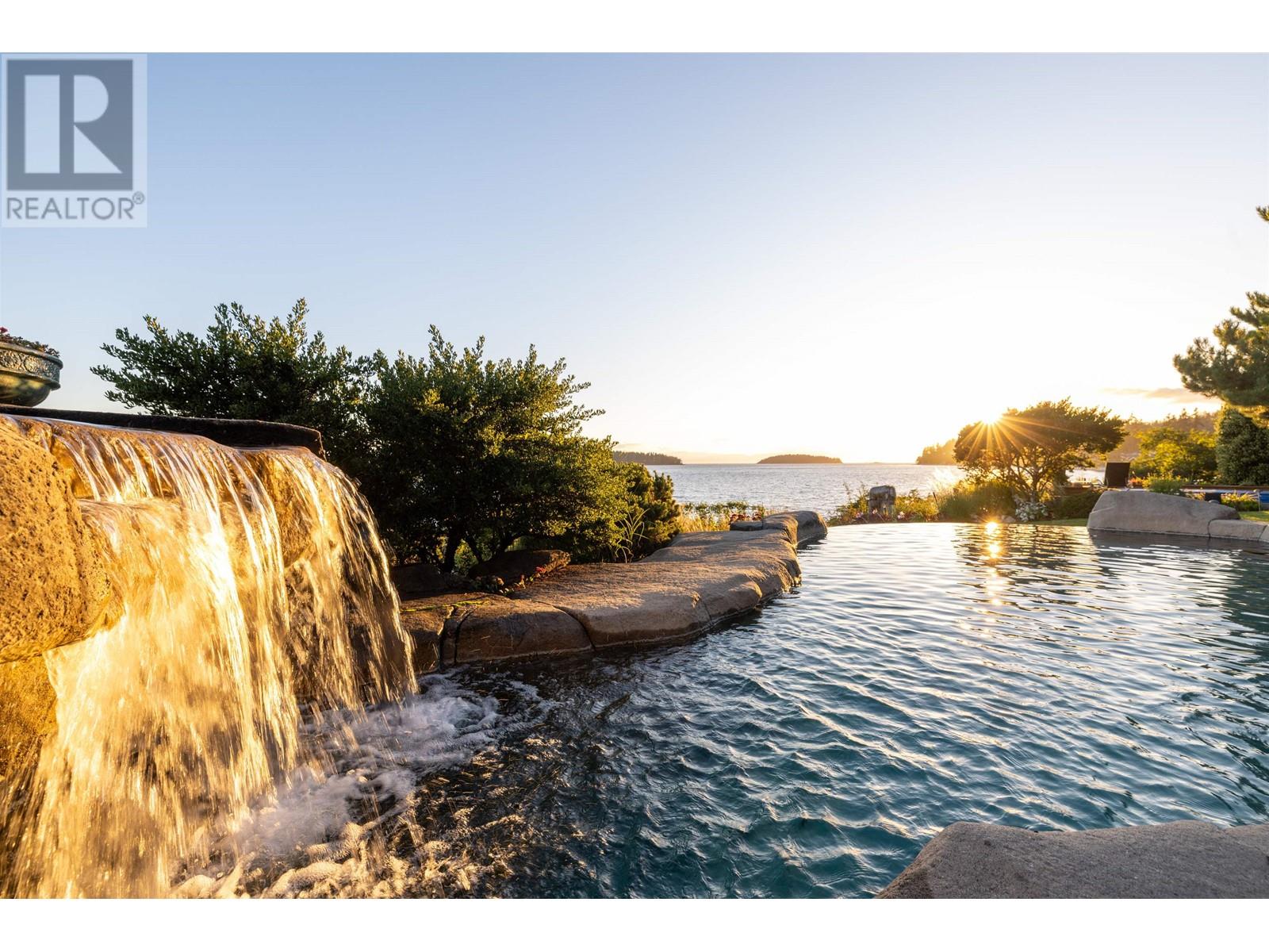 5871-5879 Sunshine Coast Highway, Sechelt, British Columbia  V0N 3A0 - Photo 27 - R2938071