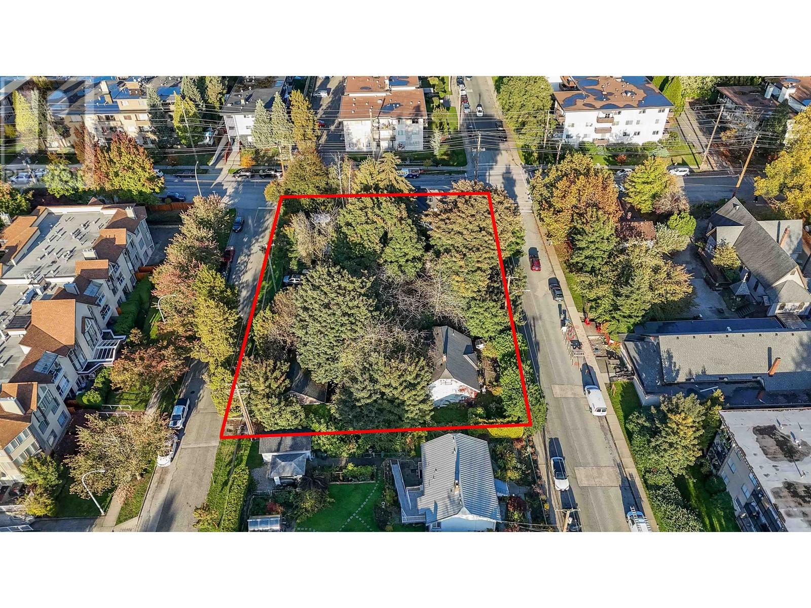 Property at 1001-1011 FIFTH AVENUE image 2