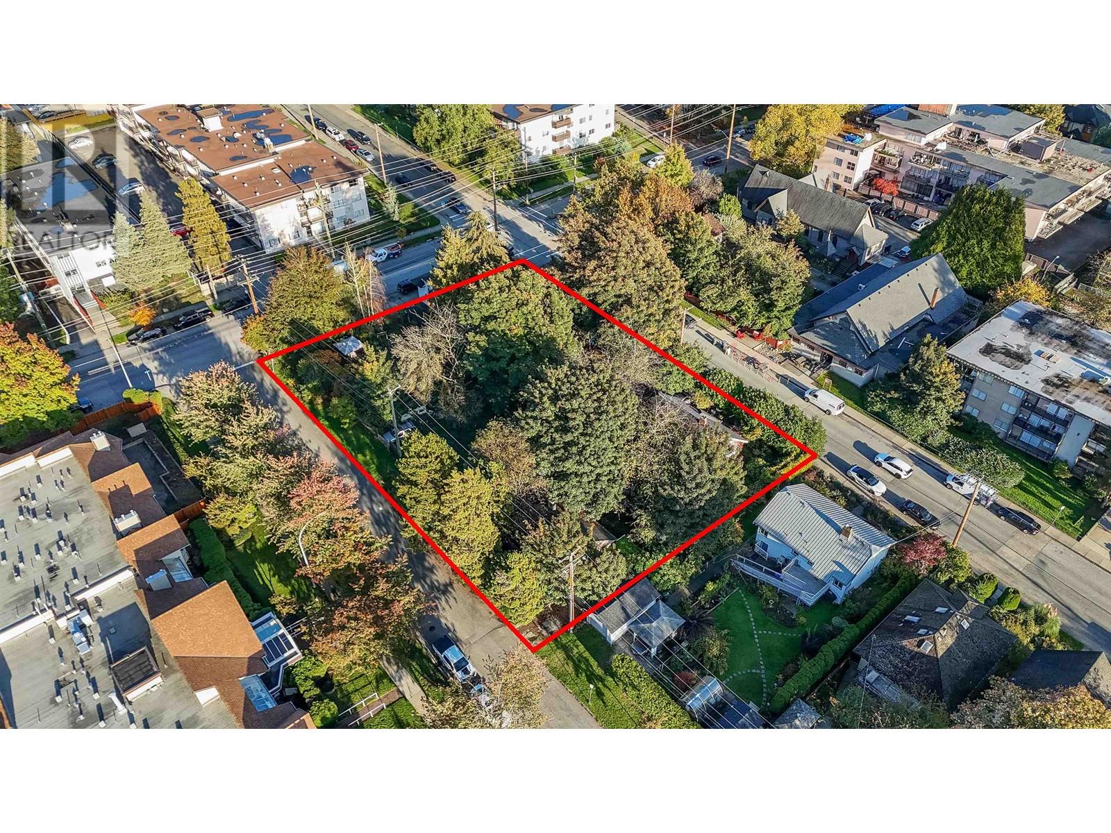 Property at 1001-1011 FIFTH AVENUE image 3