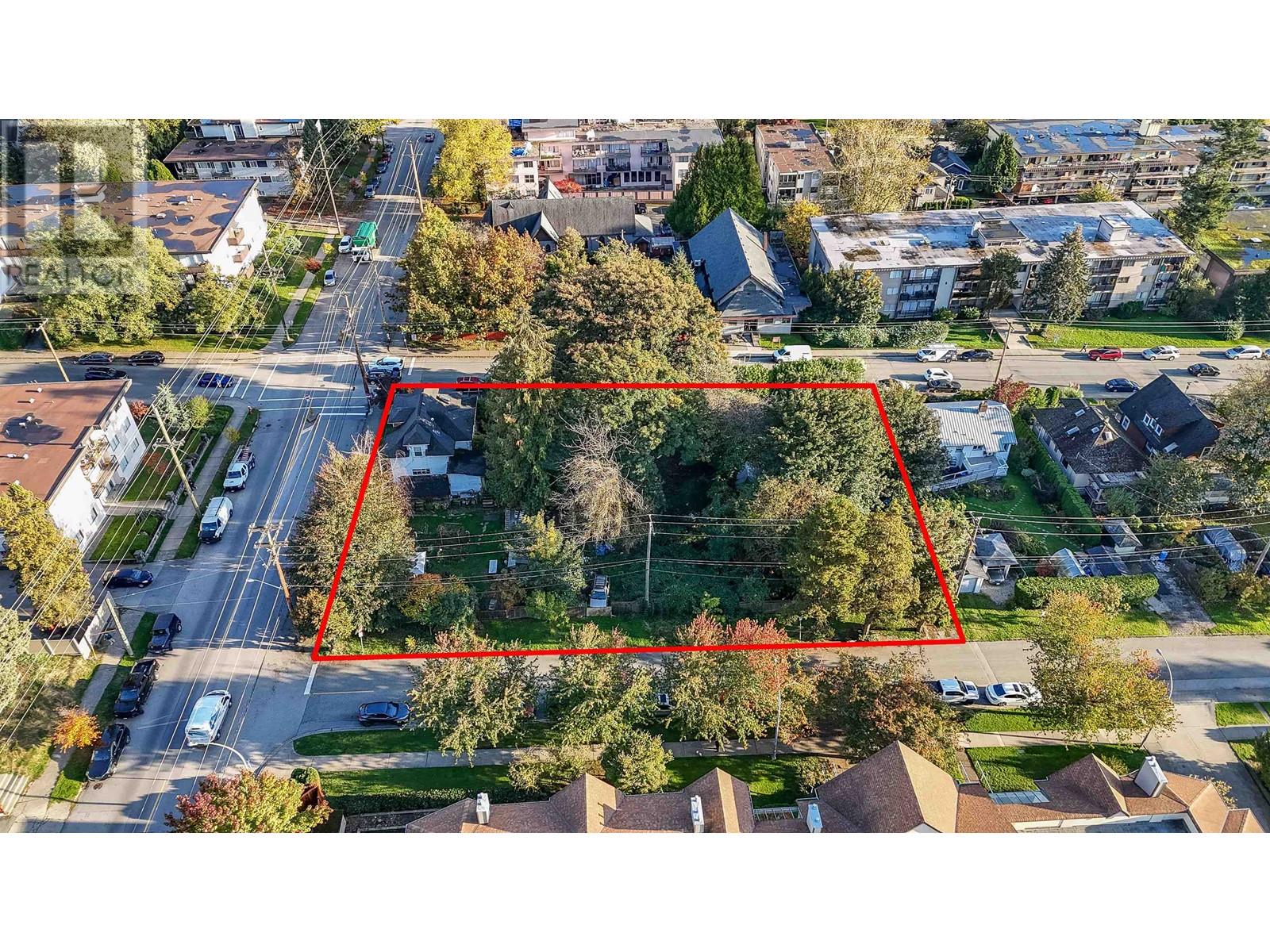 Property at 1001-1011 FIFTH AVENUE image 4