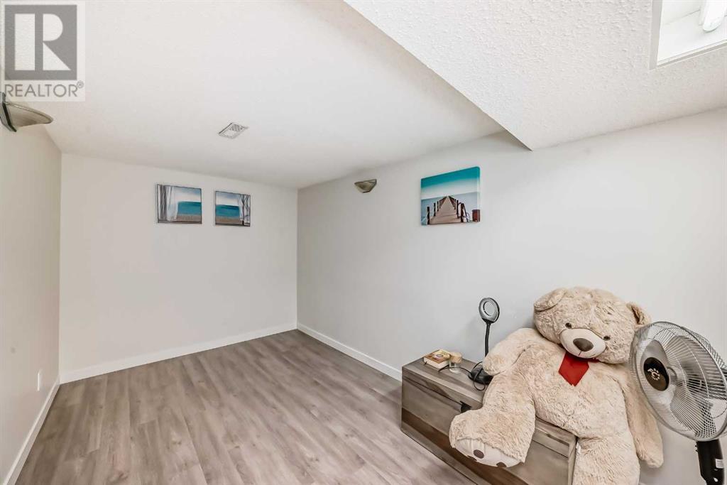 23 Sanderling Rise Nw, Calgary, Alberta  T3K 3B1 - Photo 32 - A2158193