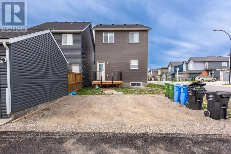 8 Legacy Glen Link, Calgary, Alberta  T2X 4Y8 - Photo 4 - A2174788