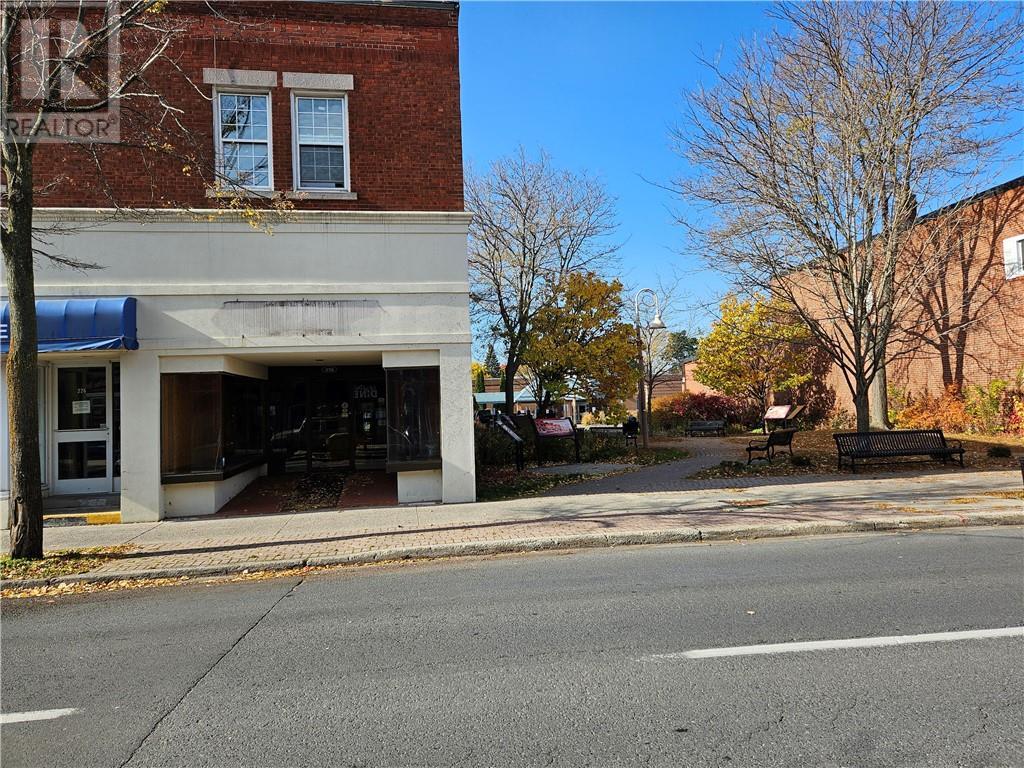 228 Pitt Street, Cornwall, Ontario  K6J 3P6 - Photo 1 - X9523712