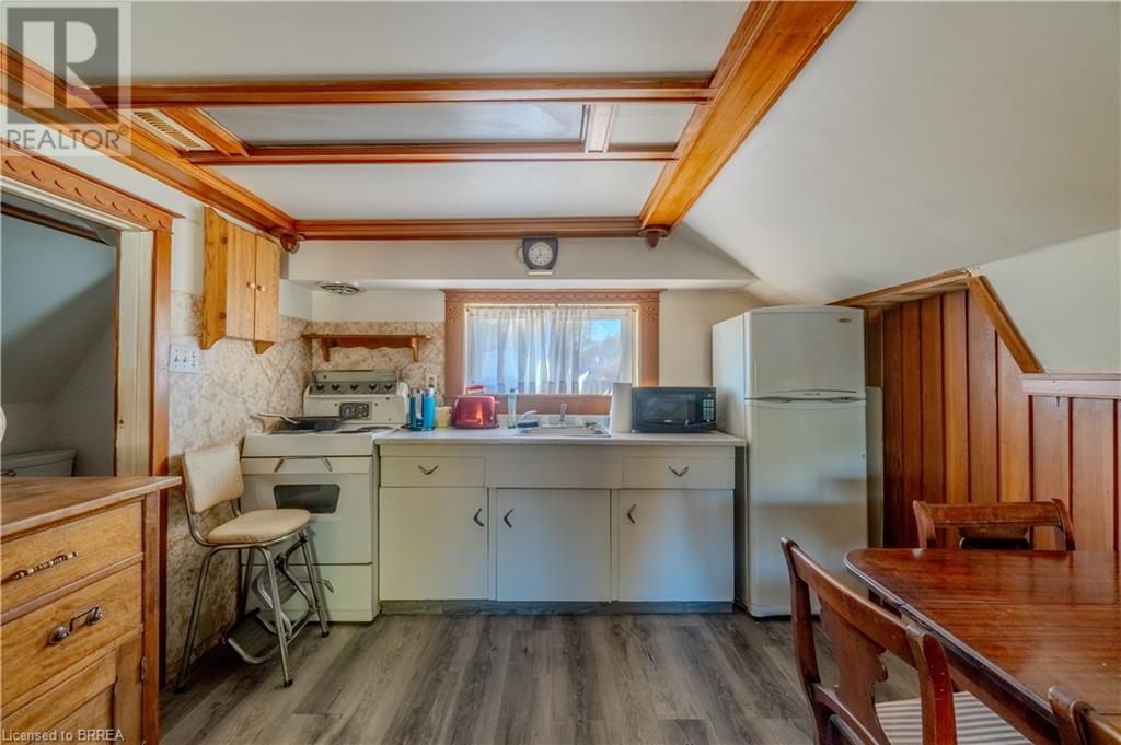 6 Patricia Street, Brantford, Ontario  N3T 1W5 - Photo 6 - 40659445