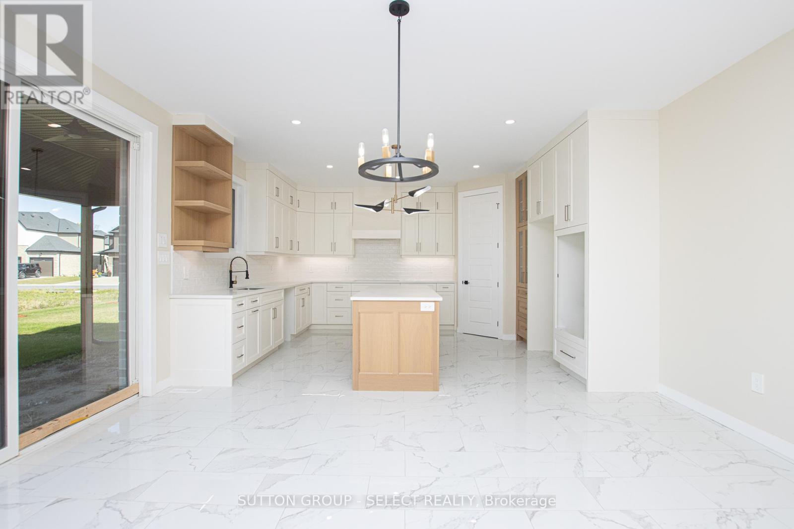 88 Optimist Drive, Southwold, Ontario  N5P 3T2 - Photo 11 - X9506974