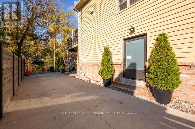 15120 Yonge Street, Aurora (Aurora Village), Ontario  L4G 1M2 - Photo 4 - N9506865