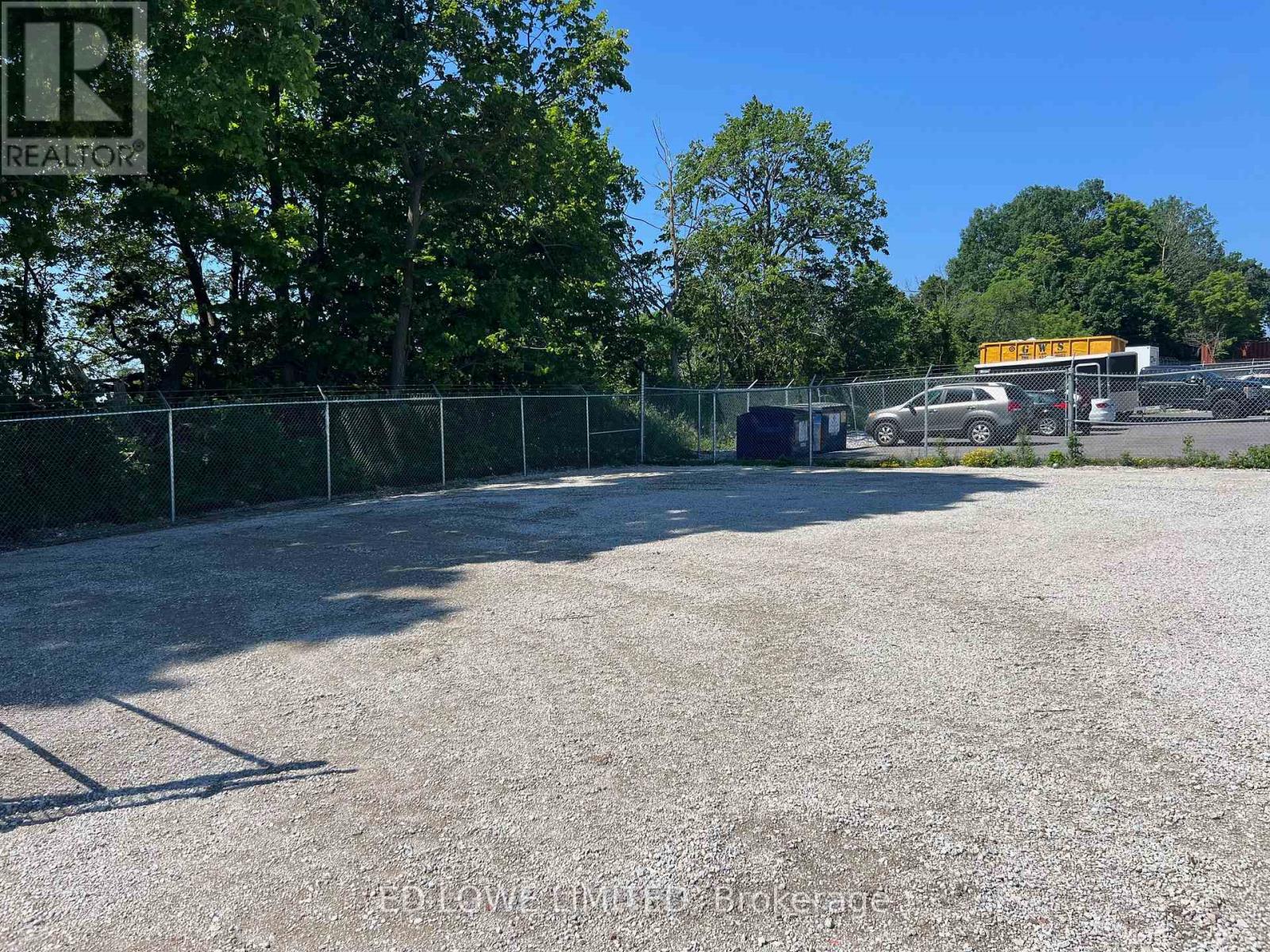 YARD 2 - 249 SAUNDERS ROAD, barrie (400 east), Ontario