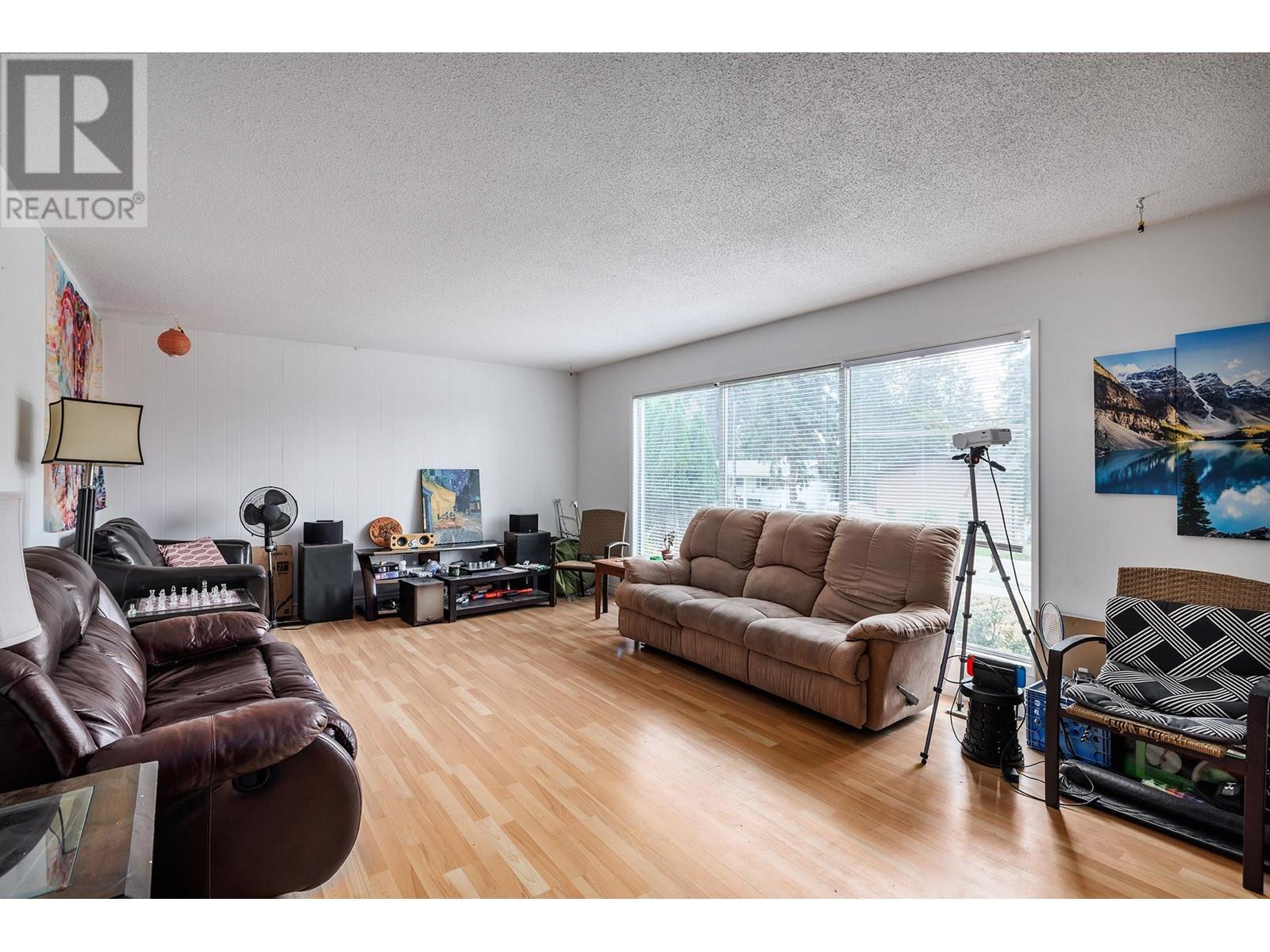 20 Caramillo Road, Kelowna, British Columbia  V1V 1B1 - Photo 2 - 10326153