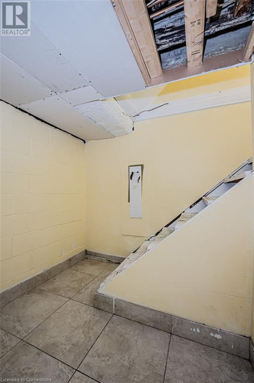 1353 Main Street E Unit# 1Hamilton, Ontario  L8K 1B6 - Photo 10 - 40666674