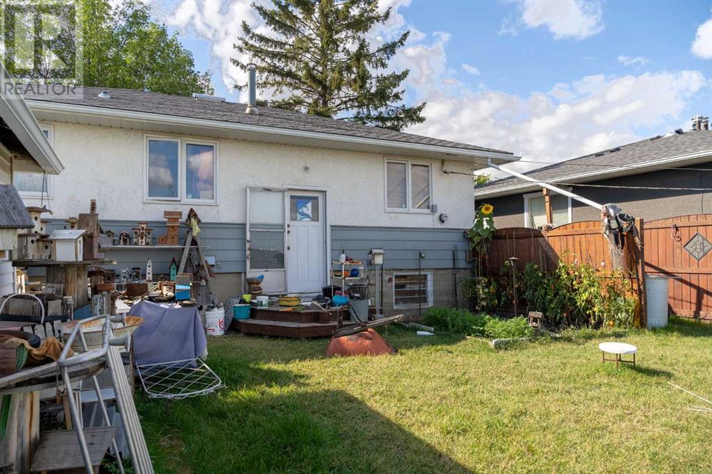 Property at 4416 Centre A Street NE image 4
