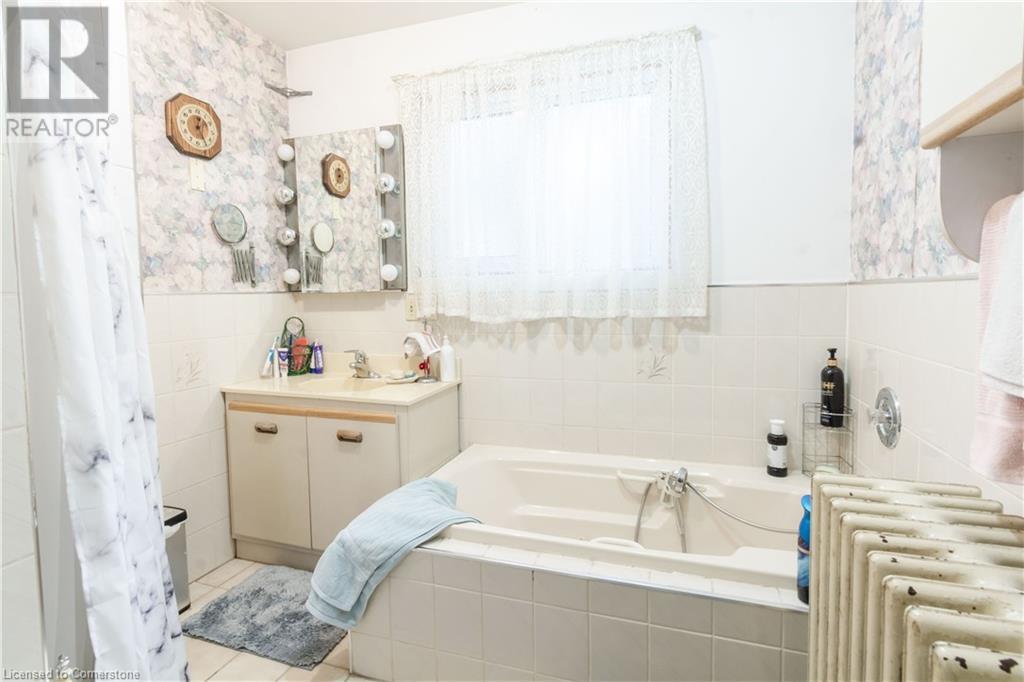 24 Burris Street, Hamilton, Ontario  L8M 2J2 - Photo 14 - 40667991