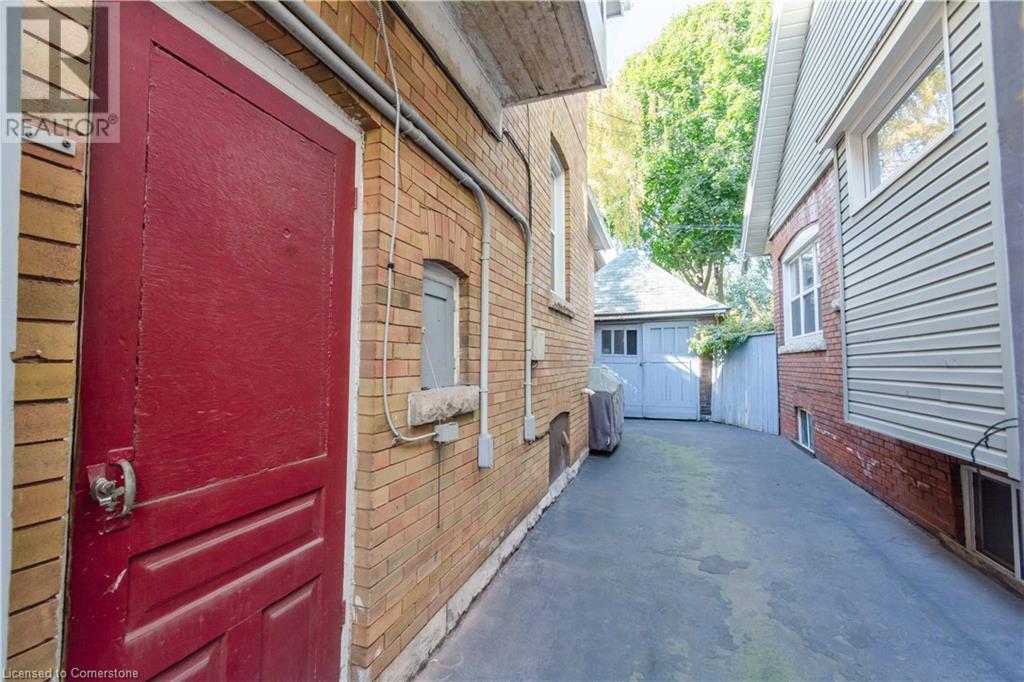 24 Burris Street, Hamilton, Ontario  L8M 2J2 - Photo 32 - 40667991
