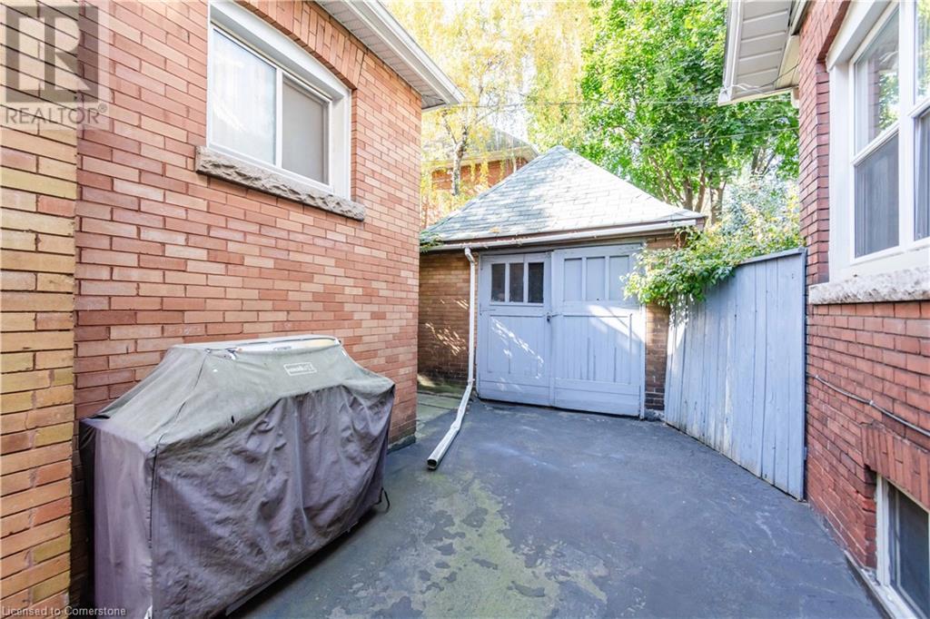24 Burris Street, Hamilton, Ontario  L8M 2J2 - Photo 33 - 40667991