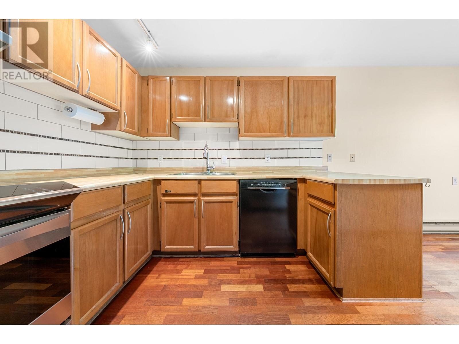 7 225 W 15th Street, North Vancouver, British Columbia  V7M 1S3 - Photo 4 - R2938137