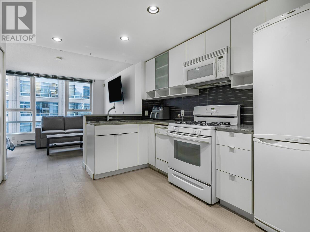 806 928 Beatty Street, Vancouver, British Columbia  V6Z 3G6 - Photo 9 - R2938146