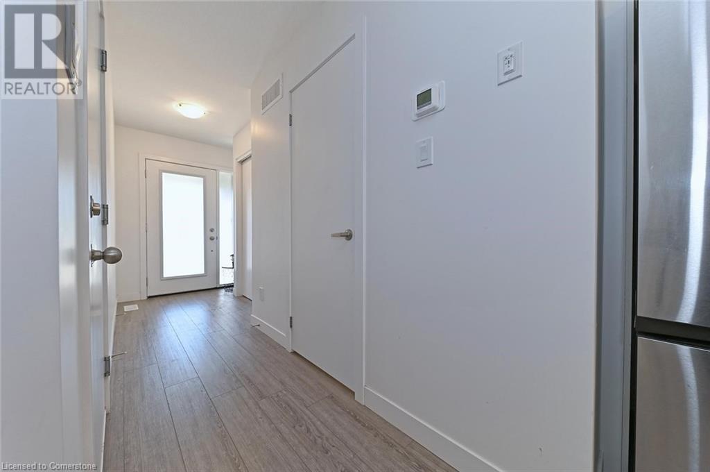 12 Roper Place, Kitchener, Ontario  N2R 1R2 - Photo 5 - 40667922