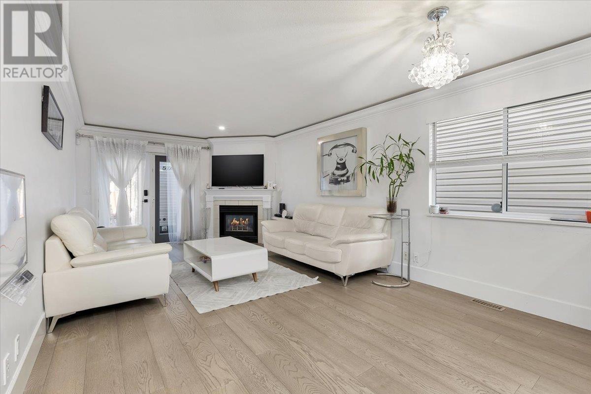 2470 Coast Meridian Road, Port Coquitlam, British Columbia  V3B 3M3 - Photo 2 - R2937940