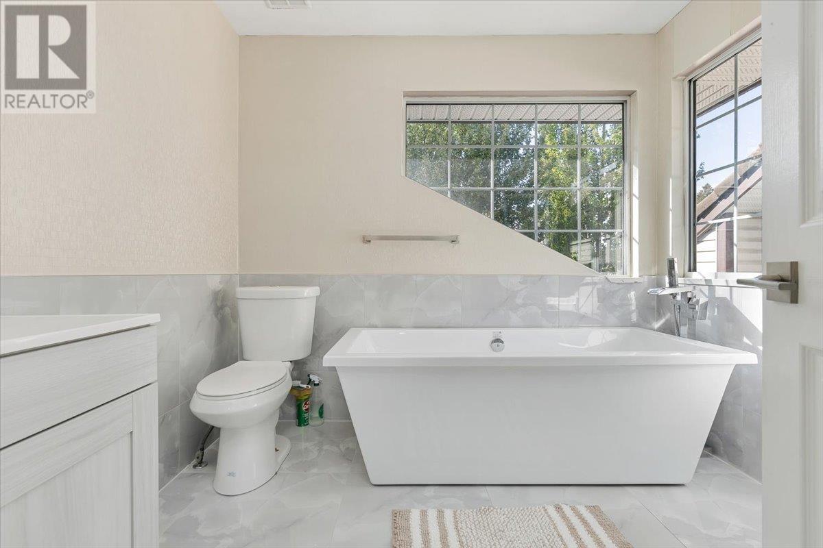 2470 Coast Meridian Road, Port Coquitlam, British Columbia  V3B 3M3 - Photo 14 - R2937940