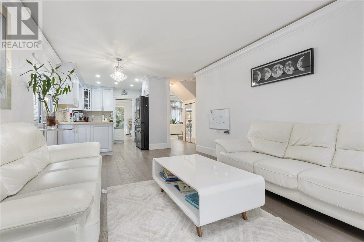 2470 Coast Meridian Road, Port Coquitlam, British Columbia  V3B 3M3 - Photo 4 - R2937940