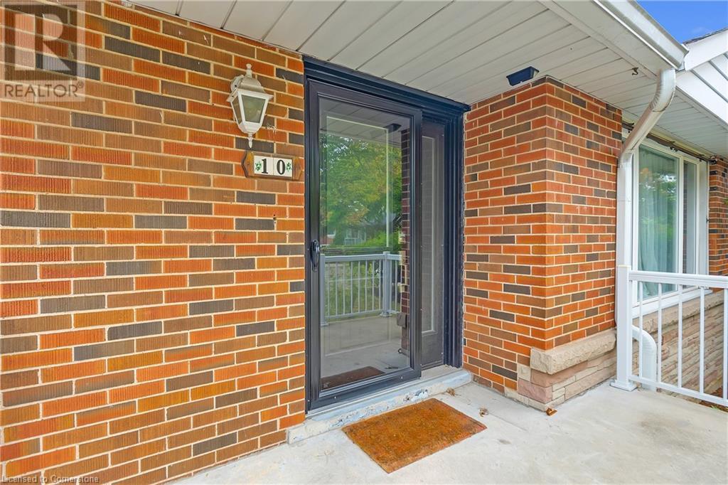 10 Warren Avenue, Hamilton, Ontario  L9A 3C6 - Photo 4 - 40667272