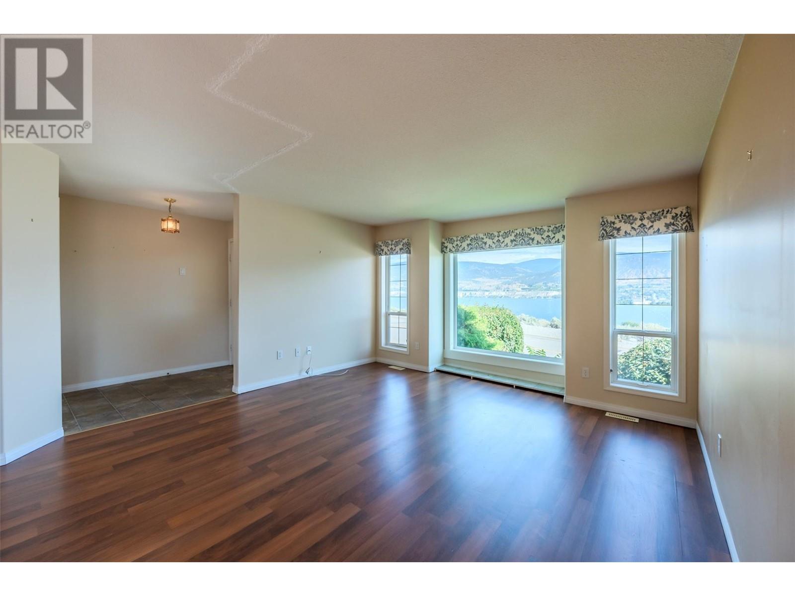 418 Ridge Road, Penticton, British Columbia  V2A 8N7 - Photo 5 - 10326648