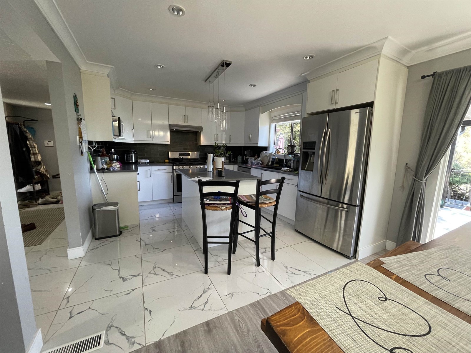 Property at 2631 HIGHFIELD CRESCENT image 3