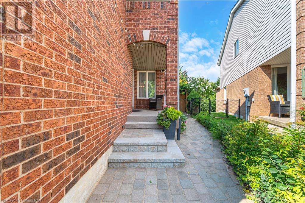 24 Furrows End, Brampton, Ontario  L6Z 4S5 - Photo 7 - 40668122