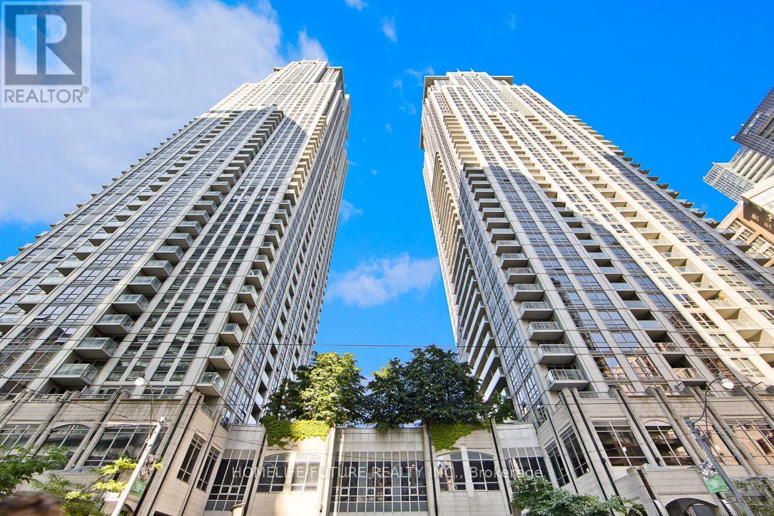 4211 - 763 BAY STREET, Toronto, Ontario
