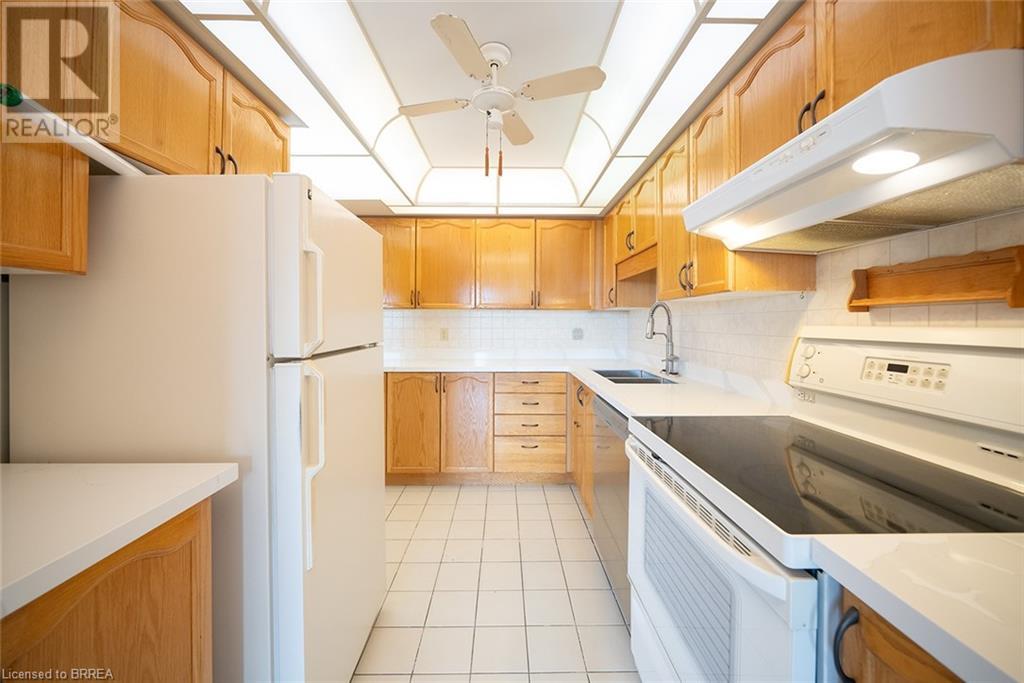 9 Bonheur Court Unit# 609, Brantford, Ontario  N3P 1Z5 - Photo 8 - 40658681