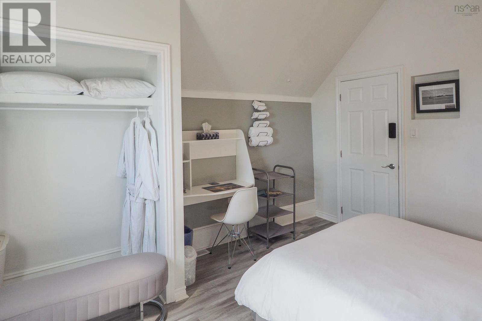 33 Pleasant Street, Parrsboro, Nova Scotia  B0M 1S0 - Photo 22 - 202424509