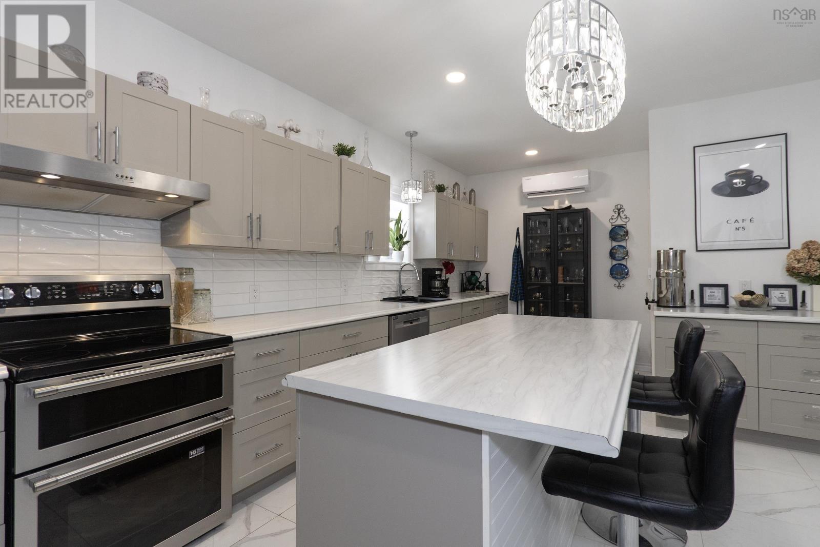 33 Pleasant Street, Parrsboro, Nova Scotia  B0M 1S0 - Photo 4 - 202424509